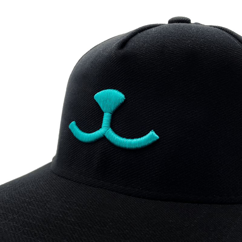 BONE-PRETO-E-LOGO-VERDE-4